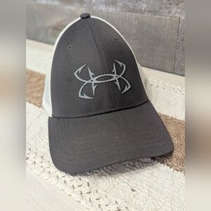 M/L Under Armour Fishing Hat